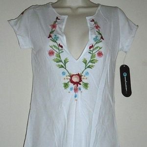 Beautiful White Embroidered Flower Fun Summer Top